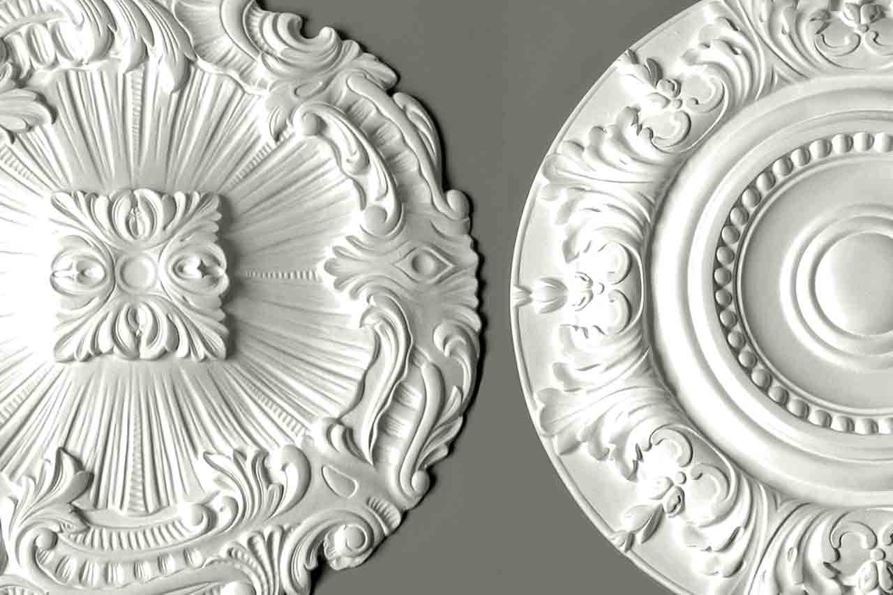 Echte Gips Deckenrosetten für Altbau und Neubau - Stuckrosetten